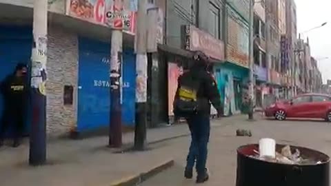 Travel around in the city of Peru ! Daytime life in downtown Peru