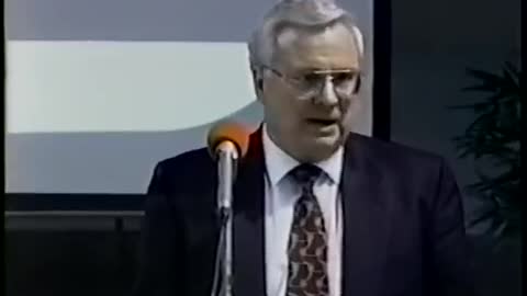 Brilliant speech from 1990's, a warning to people about Agenda 2021/2030. (30 minutes video)