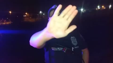 COMPLY OR GO TO JAIL I DON'T ANSWER QUESTIONS FIRST AMENDMENT AUDIT