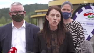 Jacinda Ardern ends press conference after being heckled over Covid vaccines