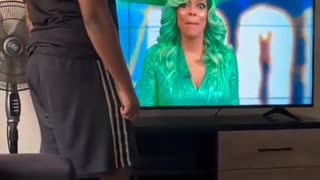 Wendy Williams vs the man with the golden finger