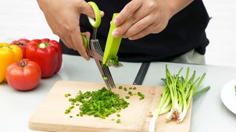 Herb Scissors, X-Chef Multipurpose 5 Blade Kitchen Herb Shears Herb Cutter with Safety Cover