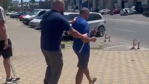 In Odesa a fitness trainer was taken away by military recruiters in a bus