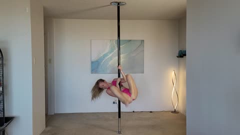 Pole Dancing Intermediate Holly Drop 🍒