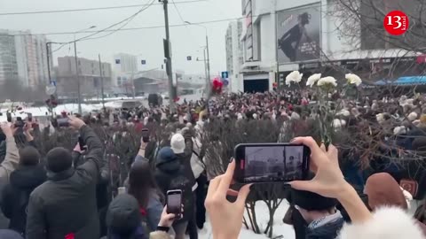 Thousands of people in Moscow's streets disobey Putin; this is regarded as the last