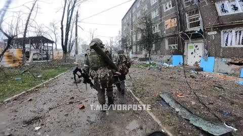 Russian troops are actively advancing in the Krasnaya Gora area. Footage from an action camera.