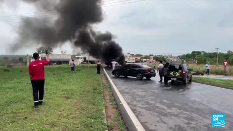 Trucks, protesters block Brazil highways after Bolsonaro rout • FRANCE 24 English