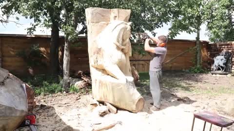 Amazing chainsaw wood carvings, Native American girls with horses and eagles