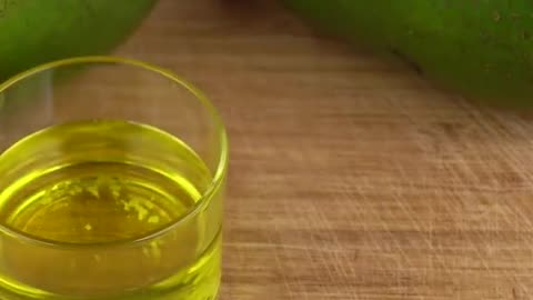 A Simple Method To Extract Avocado Oil (Must Watch!)