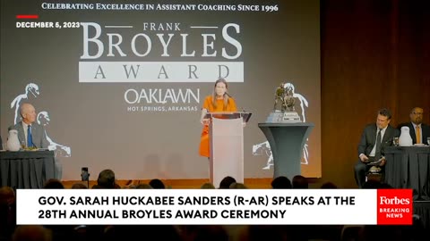 Arkansas Gov. Sarah Huckabee Sanders Remembers Legacy Of Football Coaching Legend Frank Broyles