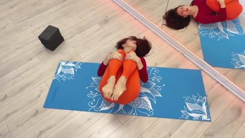 Middle Split Stretches to get the Middle Splits Fast! contortion girl. flexible yoga (1)