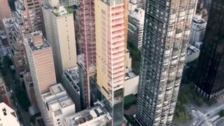 Flying with a drone over New York - USA / Sobrevoando com drone em New York - EUA