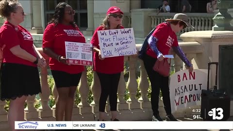 Moms, supporters rally to demand Congress reinstate assault weapons ban