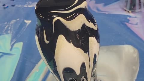 Vase Acrylic Pouring