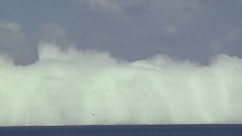 -150 METER UNCUT FOOTAGE OF UNDERWATER ATOMIC BLAST