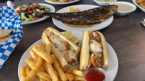 Mermaid fish sandwich is AMAZING SEAFOOD to try #halal