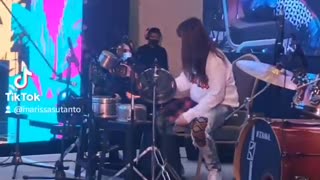 Drummer Panci bawa runtah pas manggung, kebangetan! Marissa Sutanto