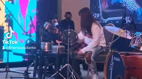 Drummer Panci bawa runtah pas manggung, kebangetan! Marissa Sutanto