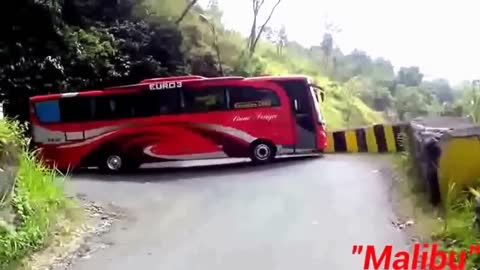 Horrified!!! Seconds of the Bus Entering the Gorge