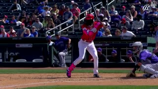 Elly De La Cruz smacks a two-run homer