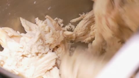 How to easily shred chicken
