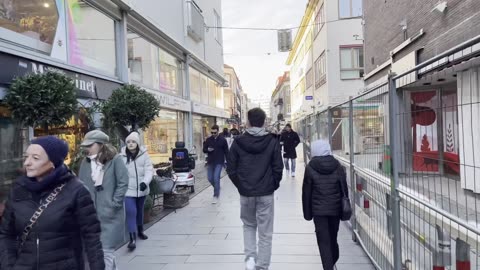 Helsingborg Walking Tour - Main shopping street, squares and restaurants