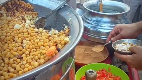 Famous street food chana chaat . papari chaat . alo chaat Gujranwala pakistan