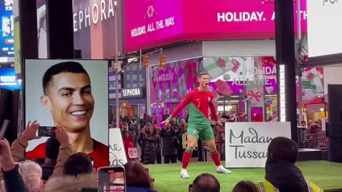 Cristiano Ronaldo y su estatua en Nueva York