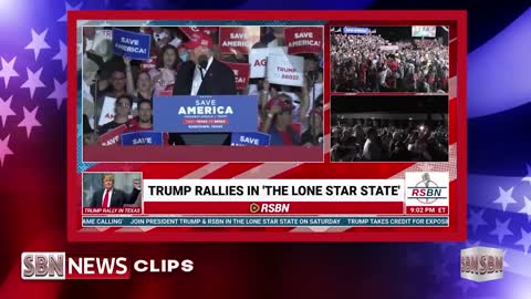 Spontaneous Patriotism Brakes Out at Trump Rally [6560]