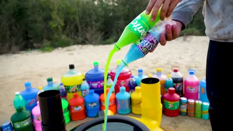 EXPERIMENT: Big Balloons from Toothpaste Eruption with Giant Mtn Dew, Fanta, Mirinda, Cola & Mentos