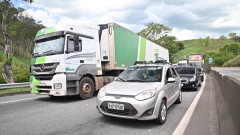 BRASIL I Bloqueos en rutas y seguridad reforzada en Brasilia tras derrota de Bolsonaro