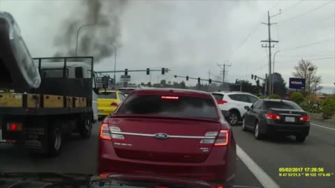 Car dashcam captures plane crash on dashcam