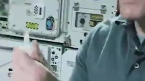 NASA video, how astronaut drink water in space