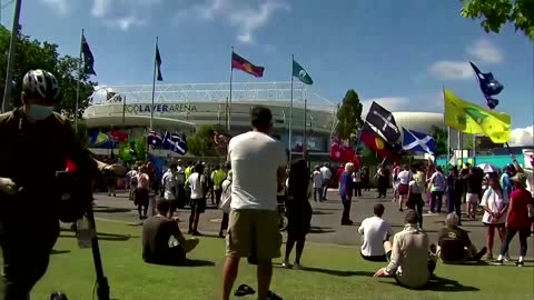 "Release Novak" say Melbourne anti-vax protesters