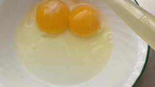 Eggs with clear gel around yolk?