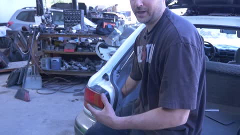 How to remove a tail light - 1998 Subaru Impreza