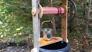 Vintage Style Water Well With Bucket