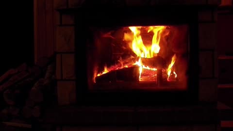 Beautiful relaxing song, nice fireplace