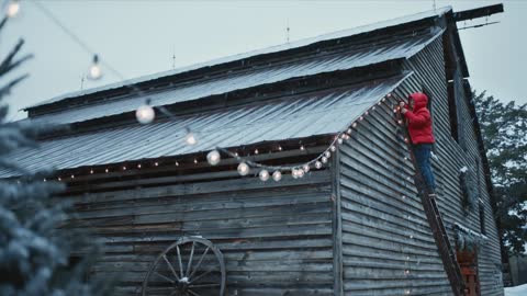 Duluth Trading TV Commercial Let Freedom Swing Free Swingin’ Flannel