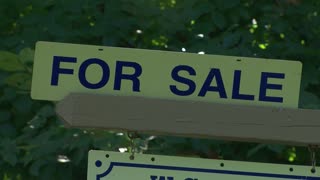 US home prices fall by largest amount annually since December 2011