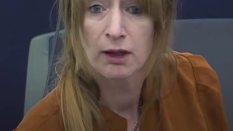►🚨🇮🇱⚔️🇵🇸 Silenced! Irish MEP Clare Daly's dissenting voice switched OFF mid-speech