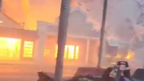 Footage From Front Street During The Lahaina, Maui, Hawaii Fires