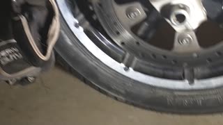 Motorcycle tire change Front tire removal