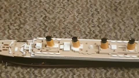 Titanic model sinking and how I did it