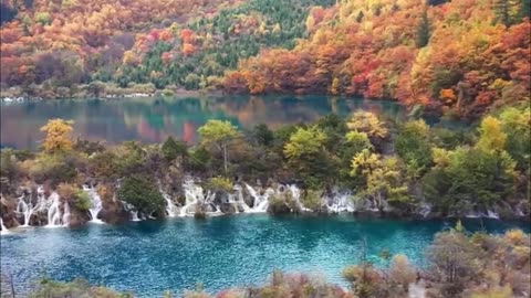 A Journey Through the Breathtaking Scenery of Jiuzhaigou