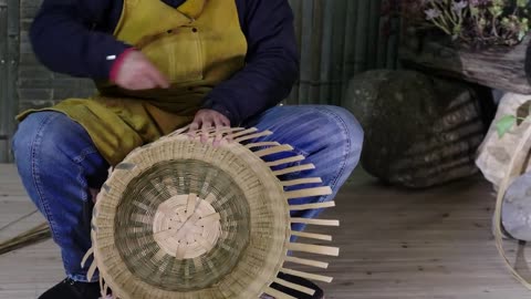 How to Make a Bamboo Basket: DIY Tutorial