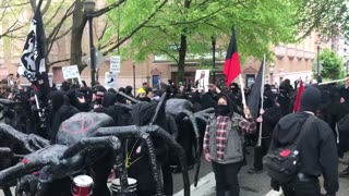 May 1 2017 Portland may day 1.2 Antifa start chanting in the streets