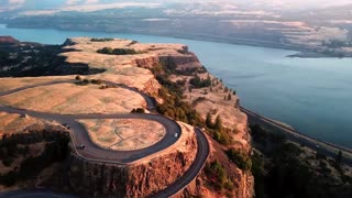 CARRETERA CON CURVAS PELIGROSAS