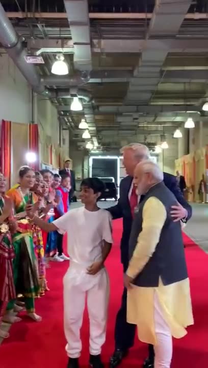 PM Modi President Trump interacted with a group of youngsters at during HowdyModi event