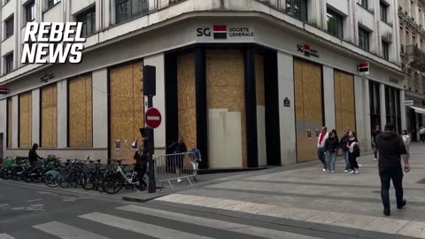 ⚡PARIS FRANCE: Shops are gearing up for the Riots. Chaos is anticipated.